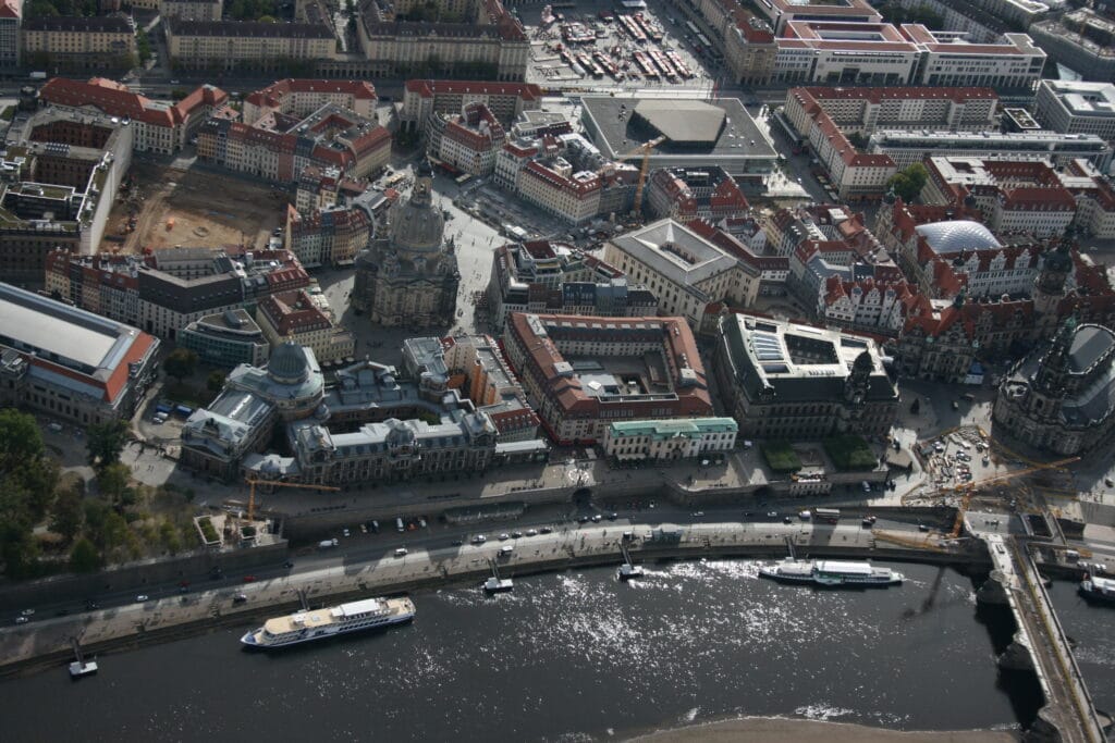 Terassenufer und Altstadt
